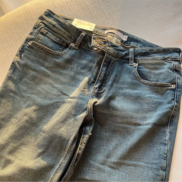 Garage Low Ride Flare Jeans - Picture 5 of 6